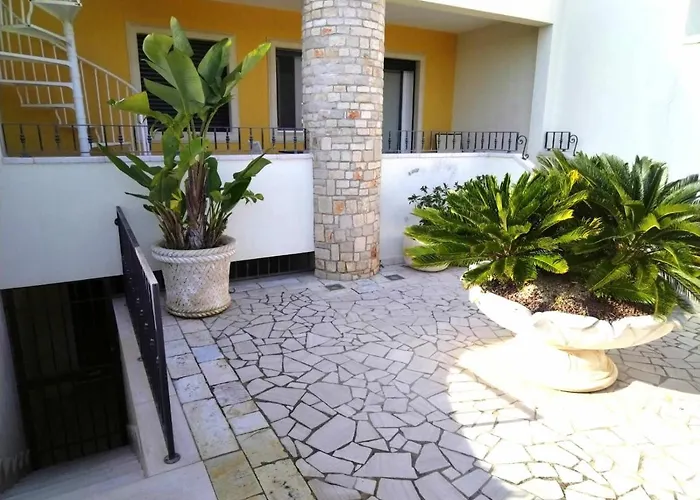 Poseidone مارينا دي بيسكولوس